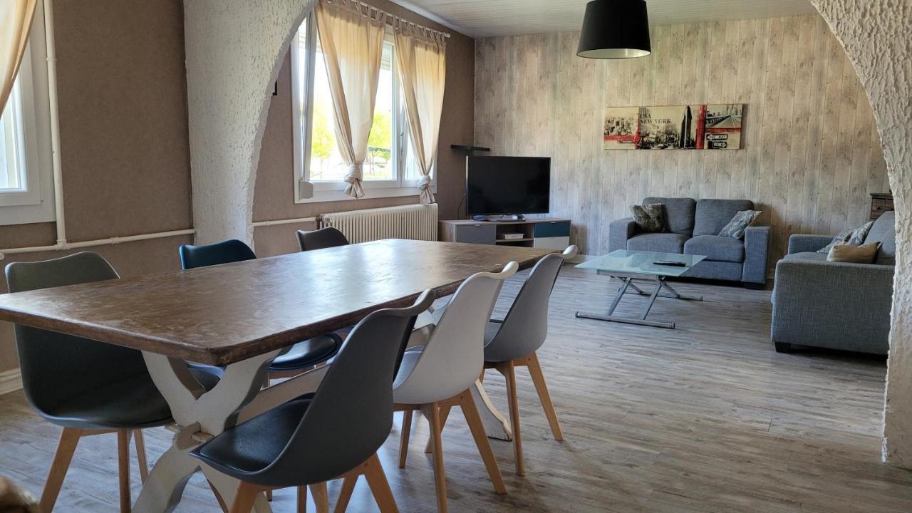 Maison Familiale A Haybes ภายนอก รูปภาพ